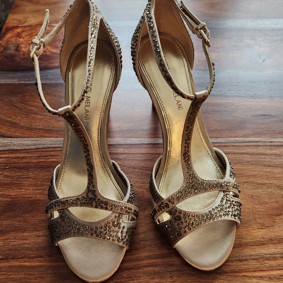Gorgeous Antonio Melani Sparkle Embellished Gold Heels Size 8 - Picture 2 of 9